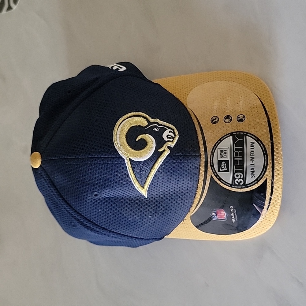 Brand new St Louis Rams hat